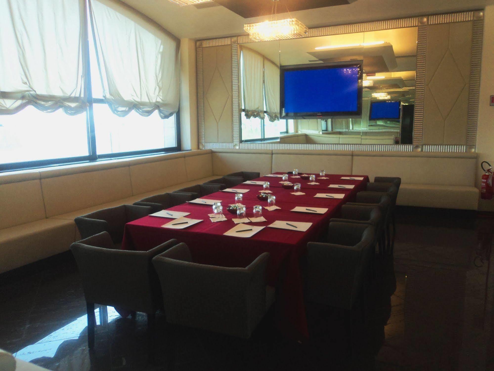 Grand Hotel Duca Di Mantova Sesto San Giovanni Εξωτερικό φωτογραφία